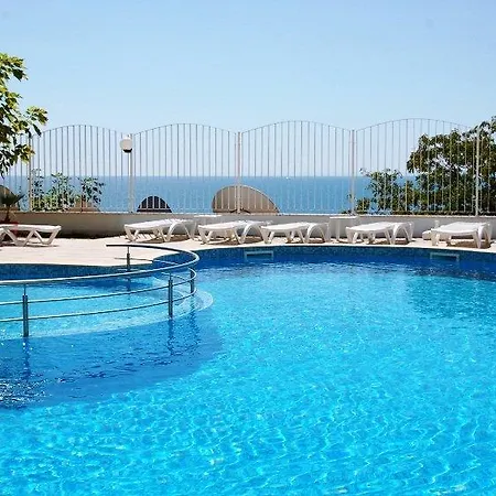 Alex Apartcomplex דירה